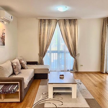 Apartments Nirgilija Tivat Eksteriør billede