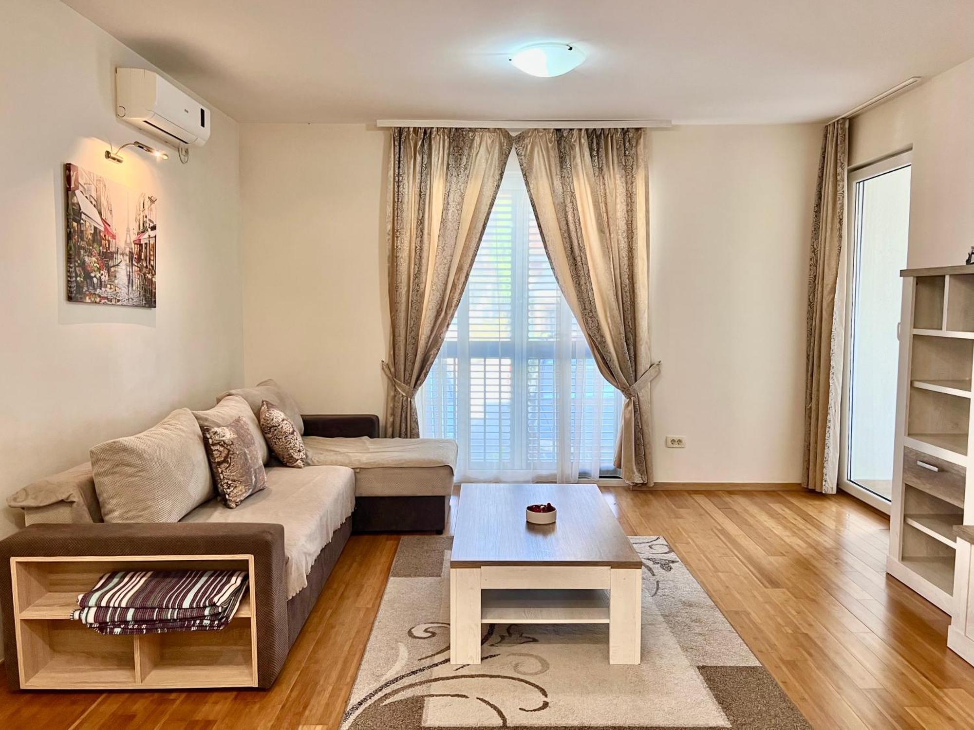 Apartments Nirgilija Tivat Eksteriør billede