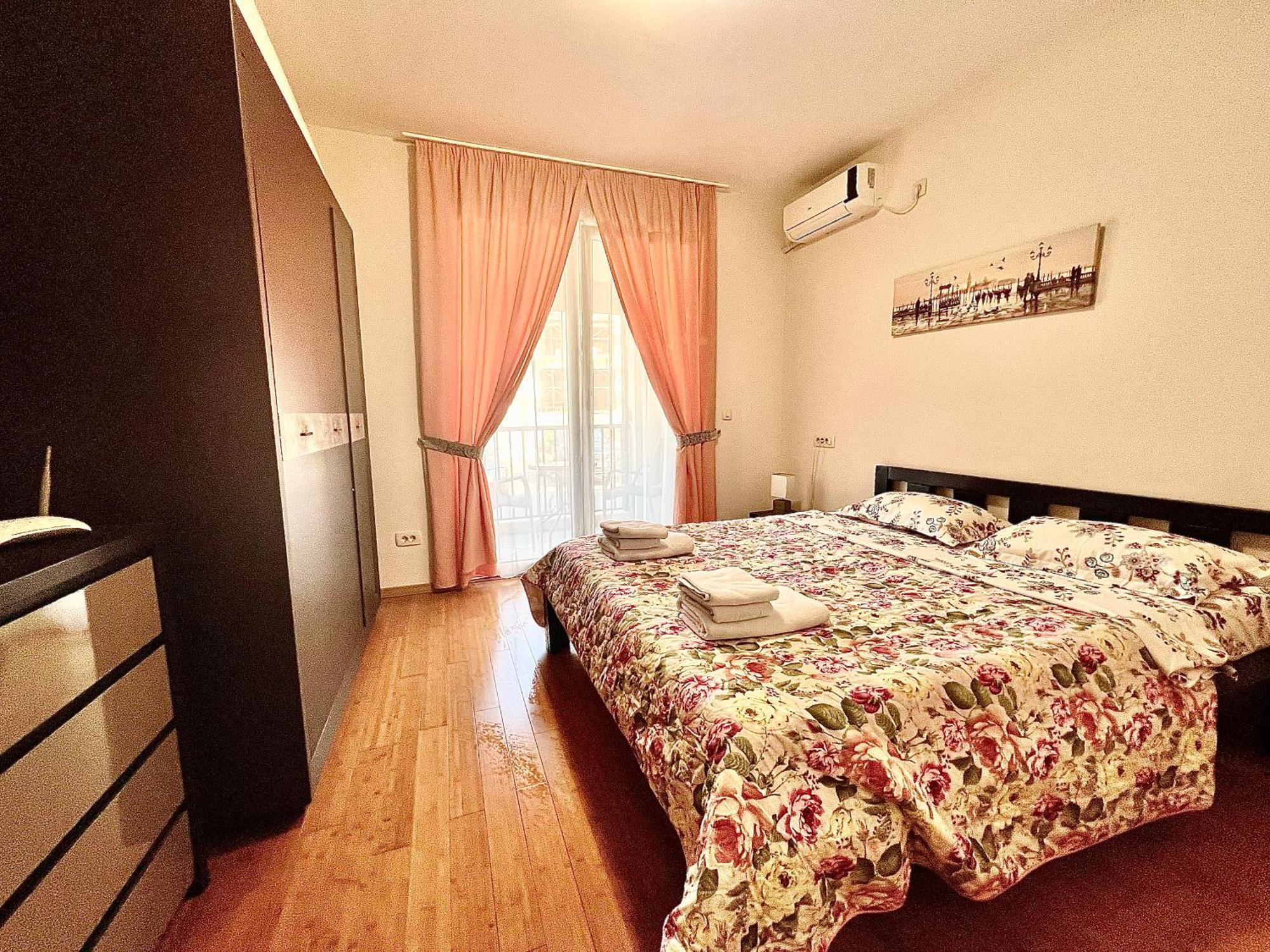 Apartments Nirgilija Tivat Eksteriør billede